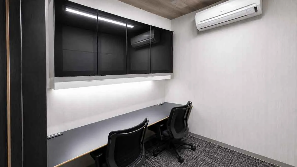 Room 804 / 904
