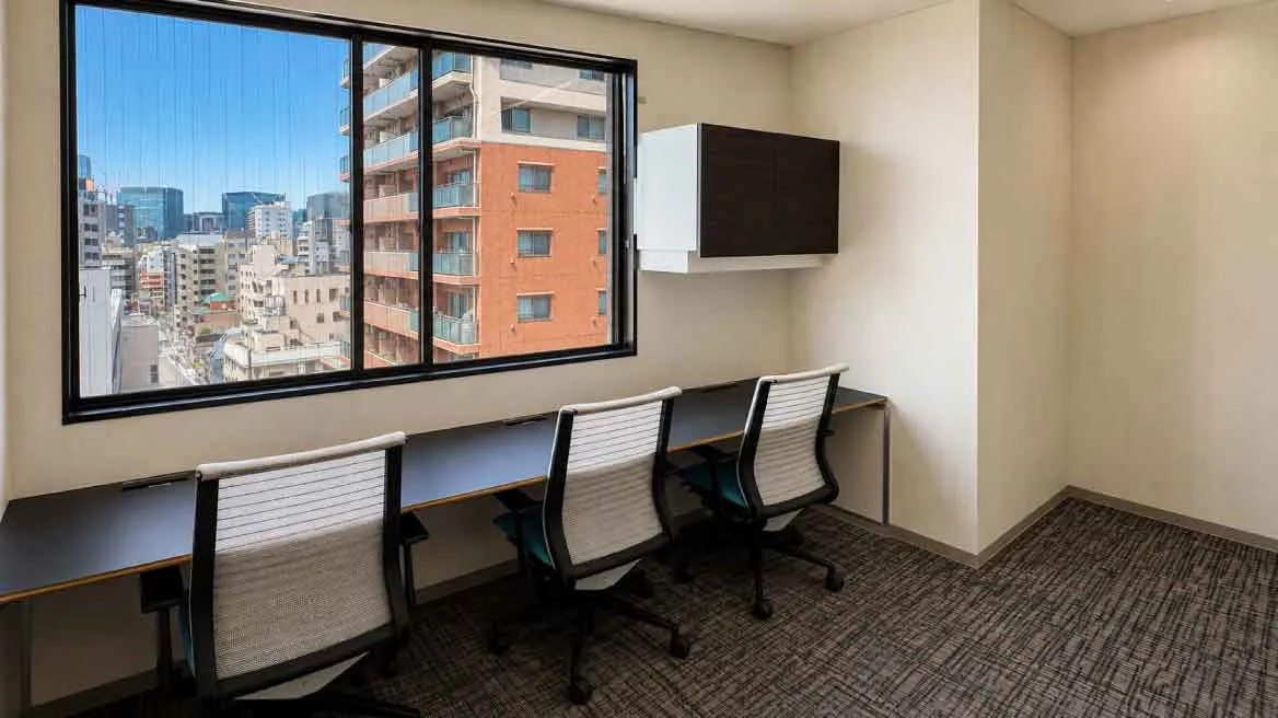 Room 808